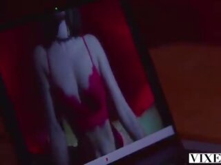 VIXEN smashing influencer Eve seduces one of her fans
