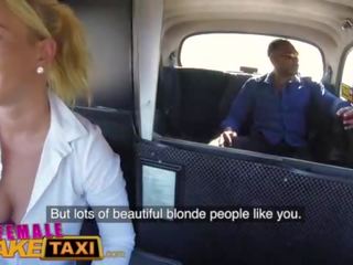 Sieviete viltojums taksometrs liels melnas biedrs stretches licky lex saldas čehi vāvere
