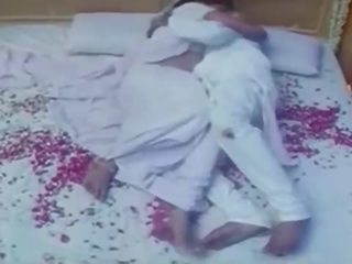Hot Young Couple First Night Romance Latest movs - YouTube