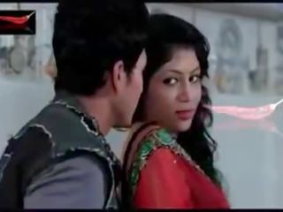 Nuovo hindi breve clip mallu zia smashing !