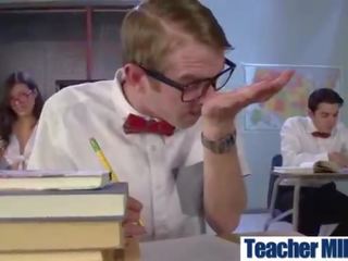 Swell giáo viên (katrina ngọc bích) với to juggs cứng đập trong lớp mov-17