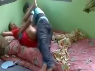 Indisk momen knull med granne youngster