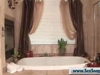 Enticing מעסה נותן מדהימה soapy masage x מדורג סרט 03