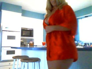 Hot to trot Milf Plays in the Kitchen!