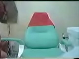Doktori fucks indiane mami në the spital