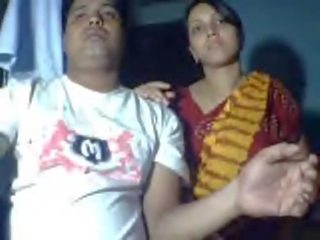 DELHI wali tempting Bhabi in saree exposed by husband for money