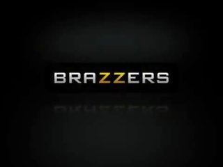Brazzers - brett rossi - estrellas porno como ella grande