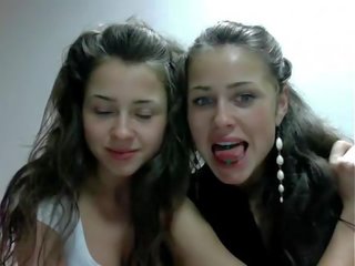 Tërheqës mov polake adoleshentët binjakë (dziewczynka17 në the showup)