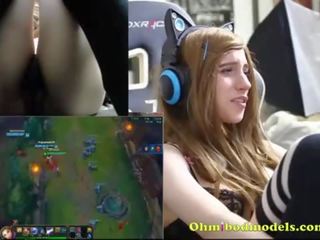 Gamergirl plays league ng legends